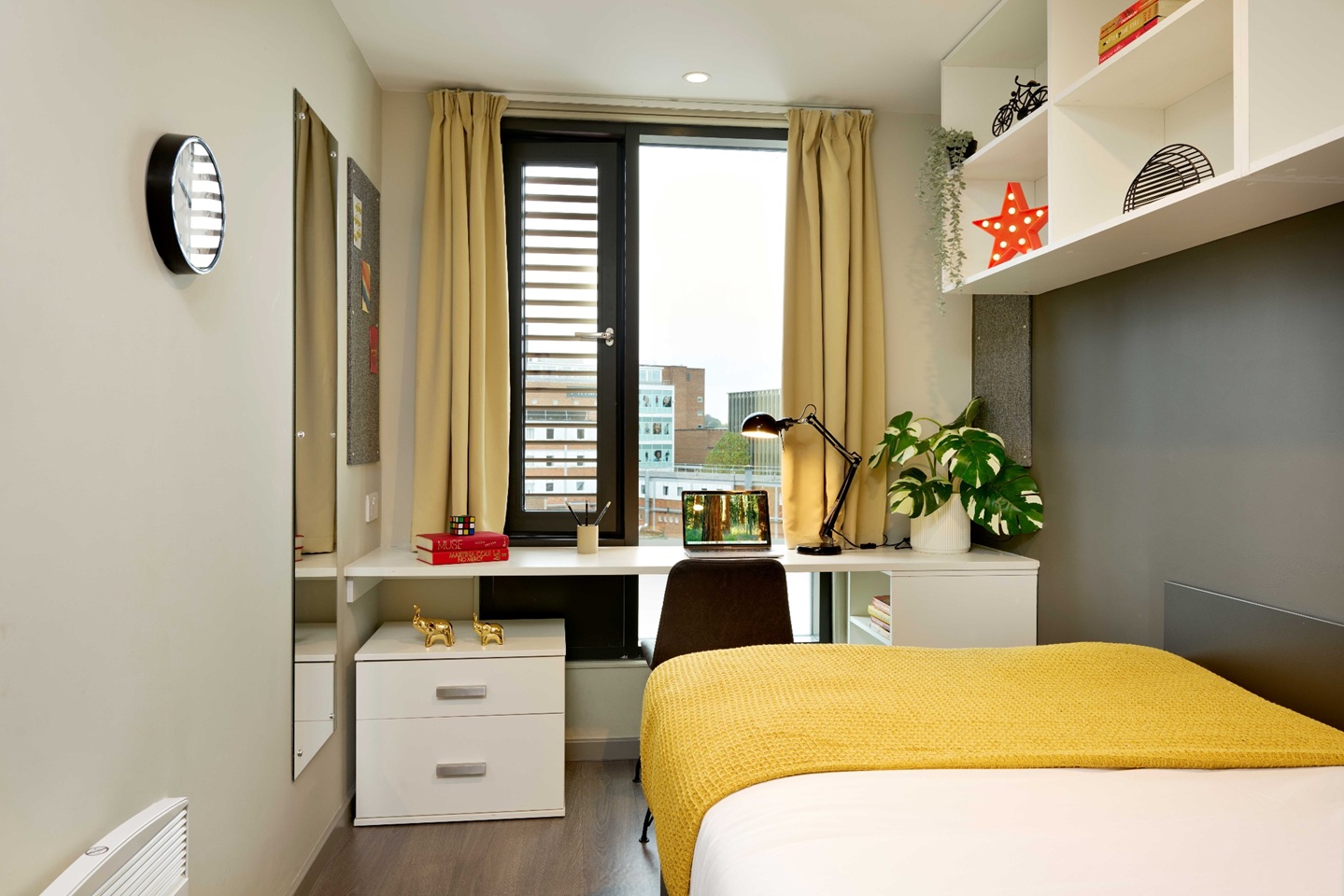 Coventry - Room in a Shared Flat, Hales Street, CV1 - To Rent Now for £ ...