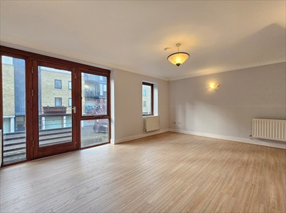 2 Bed Maisonette, Vantage Mews, E14