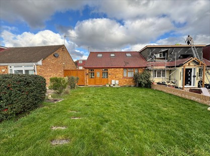 3 Bed Bungalow, Westbourne Close, UB4