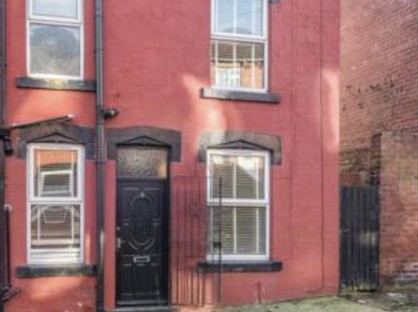 2 Bed Terraced House, Aviary Terrace, LS12