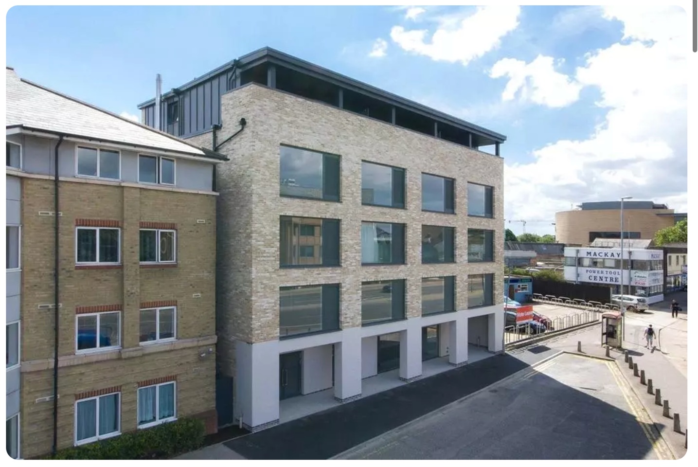 Studio Flat, Mallory House, CB1