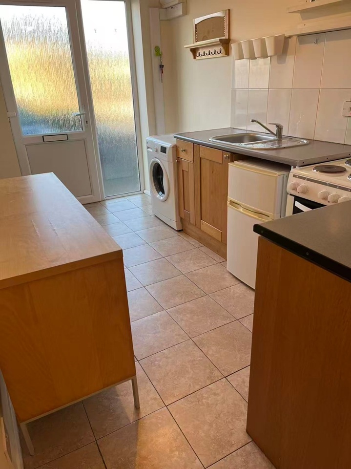 Additional image 2 of 1 Bed Semi-Detached House, Lytton Road, OX4, N1 7GU