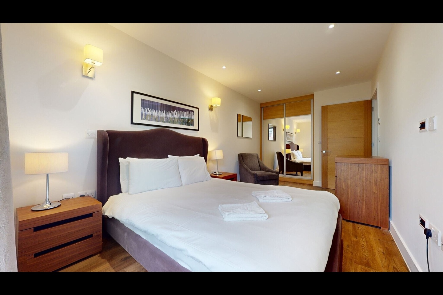 London - 1 Bed Flat, Twyne House, E1 - To Rent Now for £2,491.66 p/m