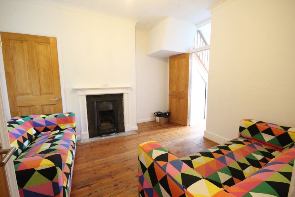 5 Bed Terraced House, Milner Road, BN2, N1 7GU