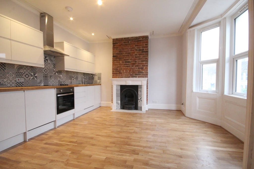 5 Bed Maisonette, Queens Park Road, BN2, N1 7GU