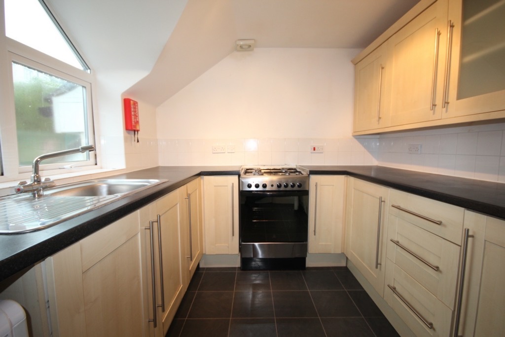 4 Bed Terraced House, Carlyle Avenue, BN2, N1 7GU