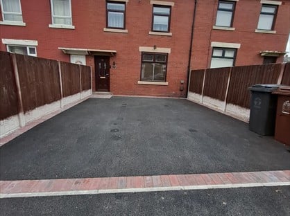 3 Bed Terraced House, Queen St, BB5