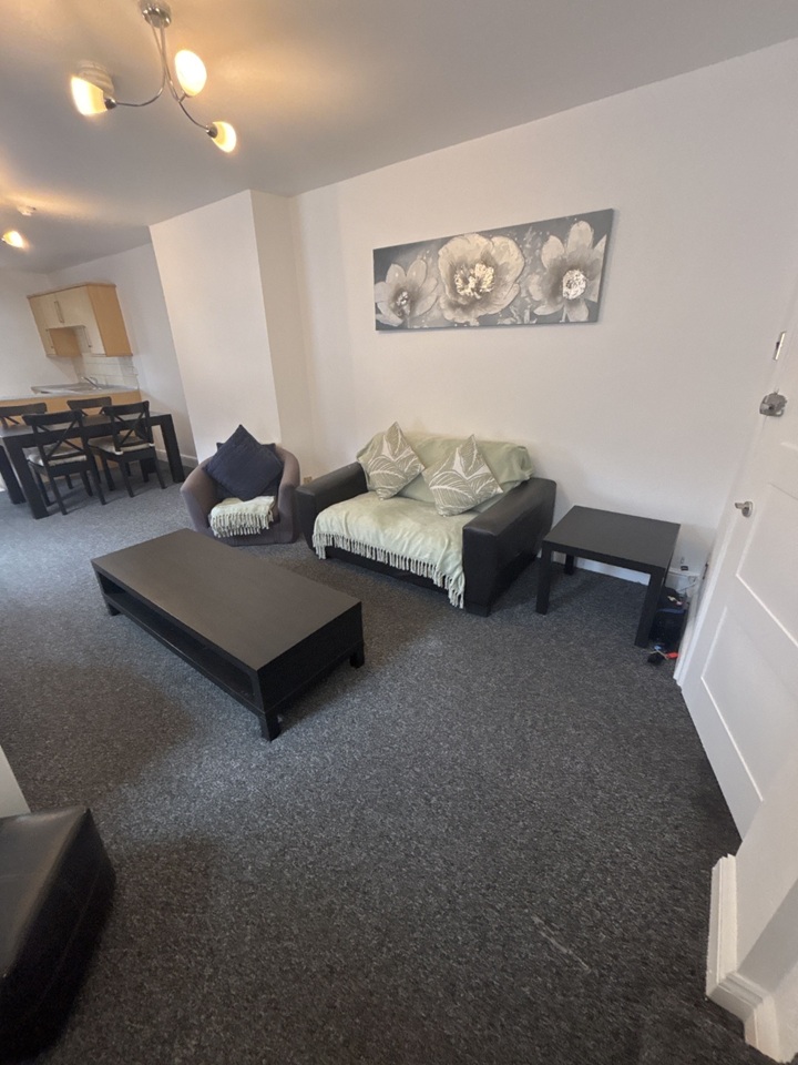 2 Bed Flat, Crwys Road, CF24, N1 7GU