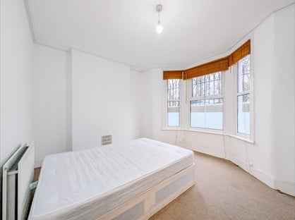 1 Bed Flat, Temple St, E2