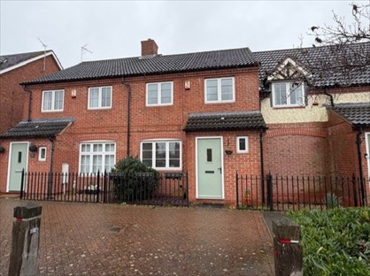 3 Bed Terraced House, Westlake Avenue, PE7