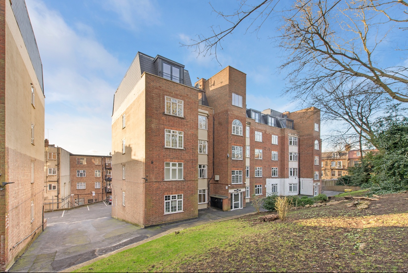 Additional image 12 of 3 Bed Flat, Frognal Court, NW3, N1 7GU