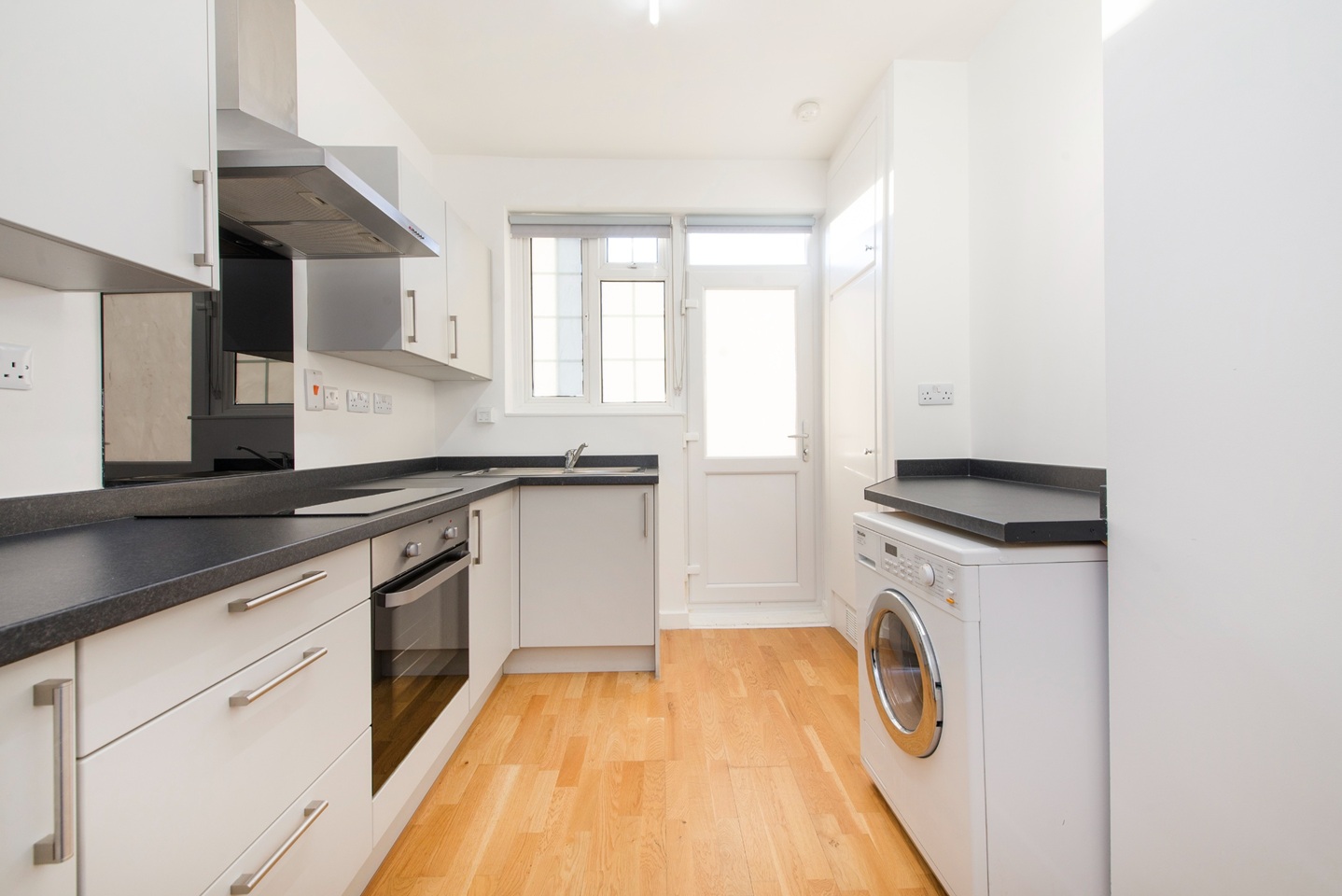 Additional image 4 of 3 Bed Flat, Frognal Court, NW3, N1 7GU