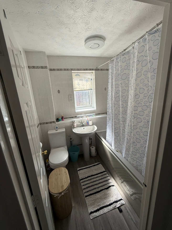 Additional image 14 of Room in a Shared House, Harcombe Road, CB1, N1 7GU