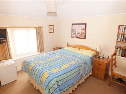 Room in a Shared House, Farnborough Road, GU14