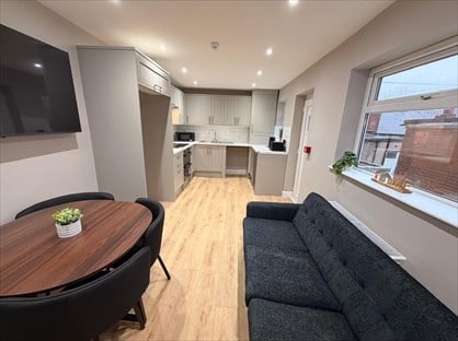 Room in a Shared House, Hillfield St, NE8