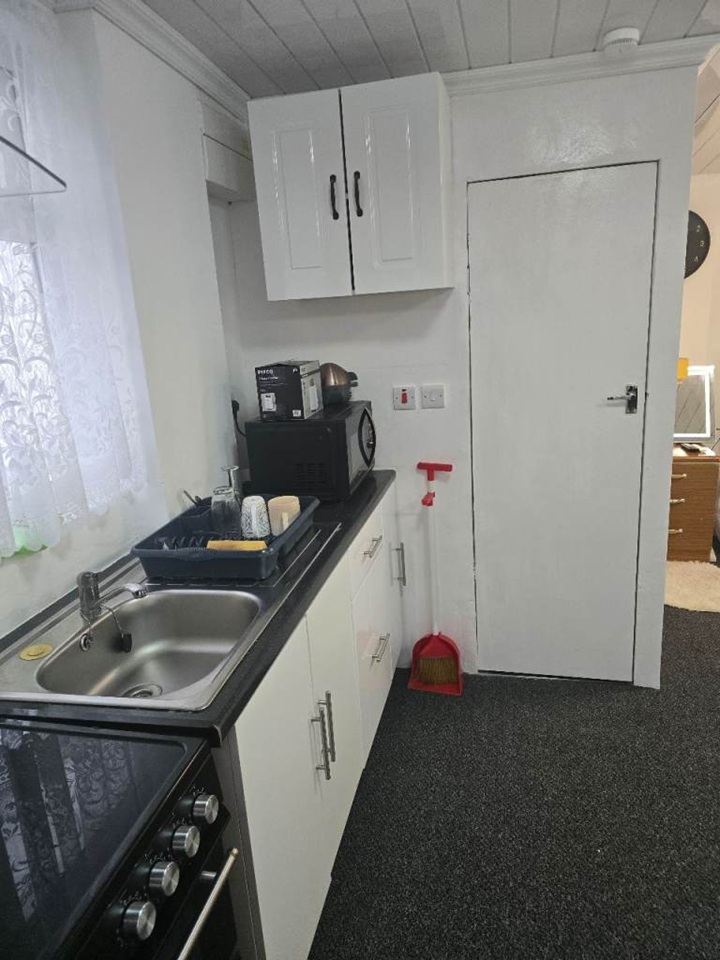 Additional image 6 of Studio Flat, Howden Road, LE2, N1 7GU