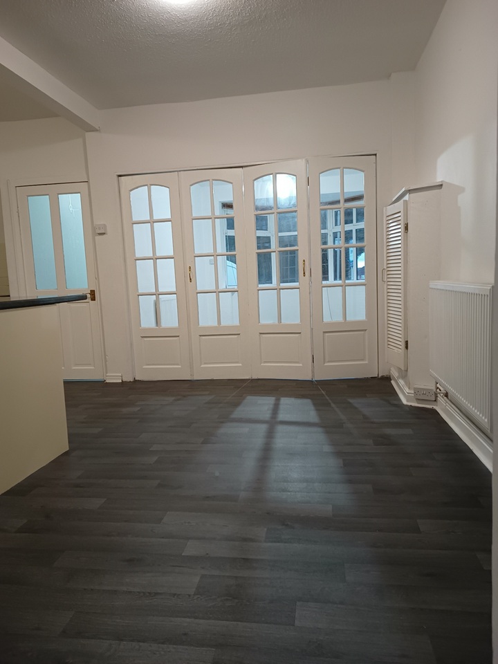 Additional image 5 of 3 Bed Semi-Detached House, Tollemache Avenue, LE4, N1 7GU