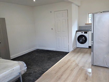 Studio Flat, Rammey Marsh Lock, EN9