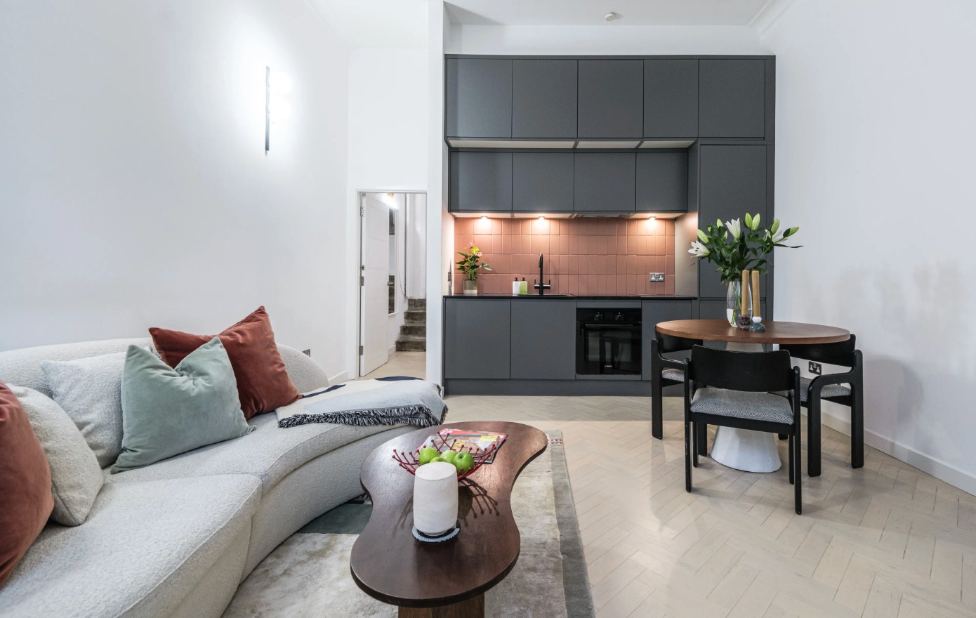 1 Bed Flat, St. Gabriels Manor, SE5, N1 7GU