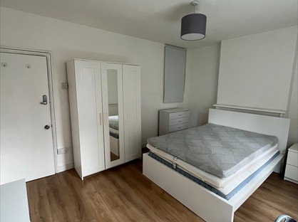 Room in a Shared Flat, Lulworth House, SW8