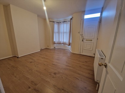 2 Bed Terraced House, Magpie Hall Road, ME4
