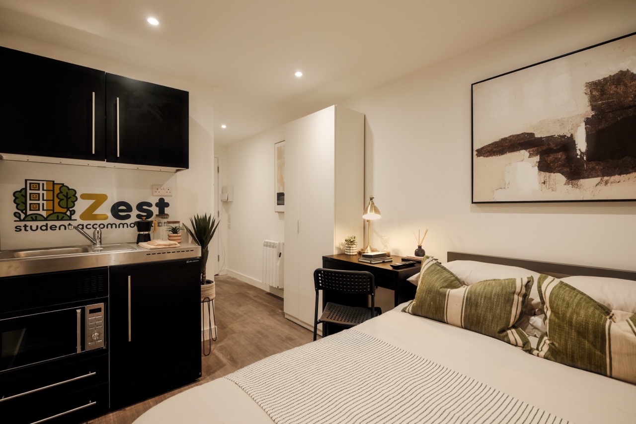 Additional image 2 of 9 Bed Penthouse, Gloucester Road North, BS34, N1 7GU