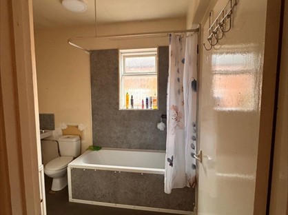 1 Bed Flat, Glenfield Road, LE3
