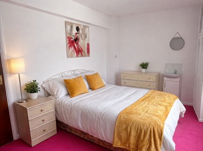 Room in a Shared House, Stroud Avenue, WV12