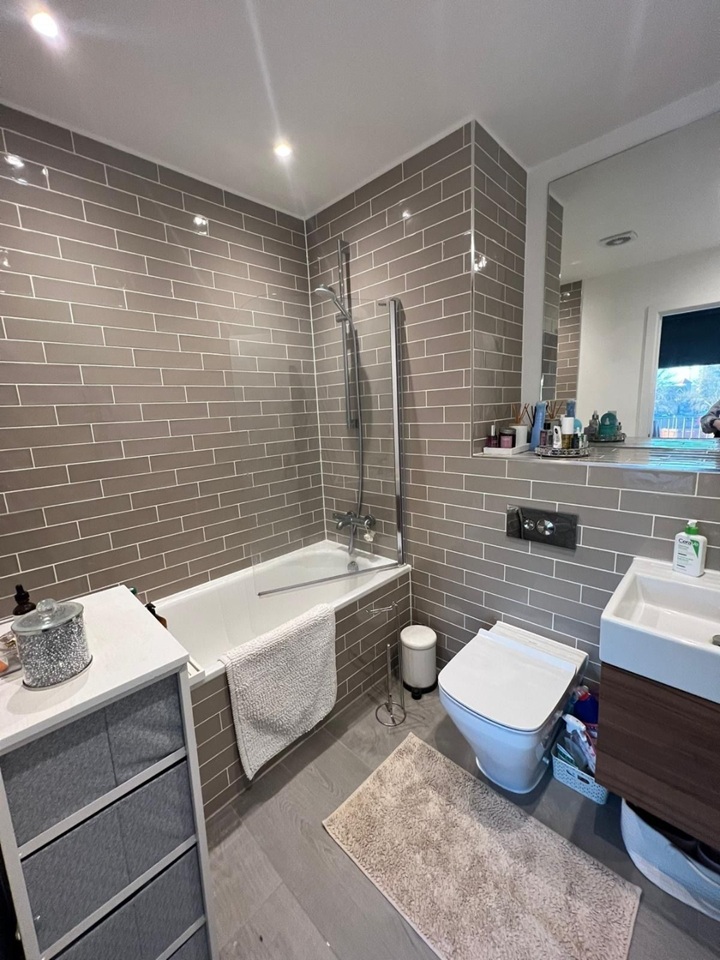 Additional image 7 of 2 Bed Flat, Trent Bridge View, NG2, N1 7GU