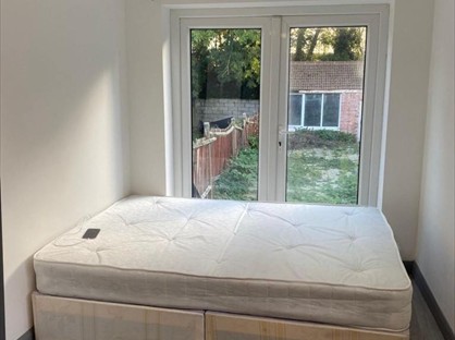 Studio Flat, Pinner Road, HA1