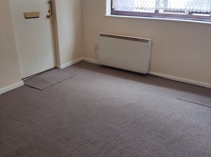 Studio Flat, Bubwith Close, TA20