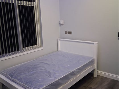 Studio Flat, Hockley, B19