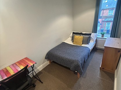 Room in a Shared House, West Parade, LN1