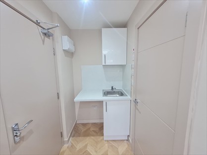 Studio Flat, Church Road, UB5