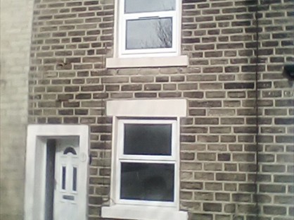 2 Bed Terraced House, Whitfield Cross, SK13