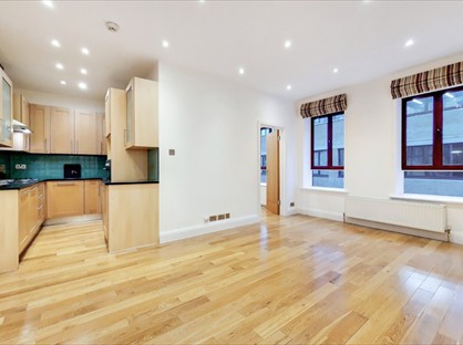2 Bed Flat, Marshall St, W1F