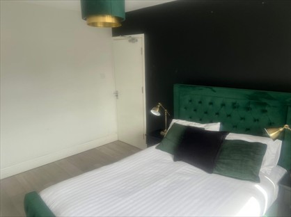 Room in a Shared House, Unett St, B19