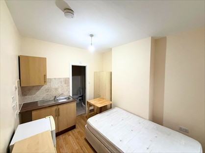 Studio Flat, Titchfield Road, EN3