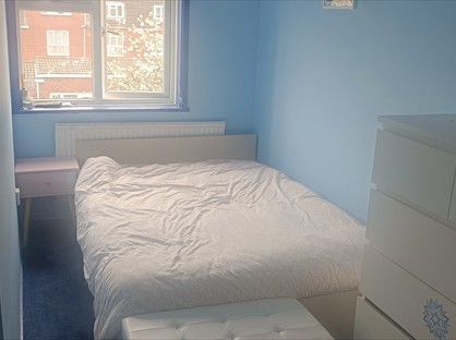 Room in a Shared House, Stainer Road, WD6