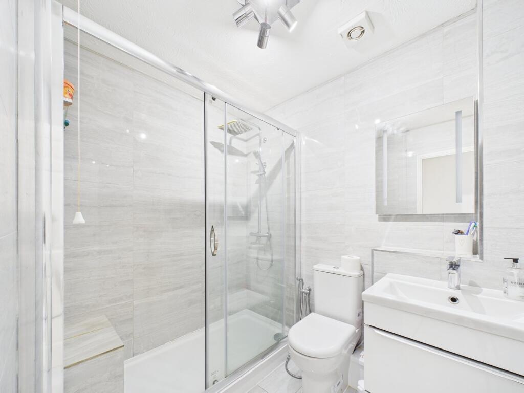 Additional image 5 of 2 Bed Maisonette, Mason Street, RG1, N1 7GU