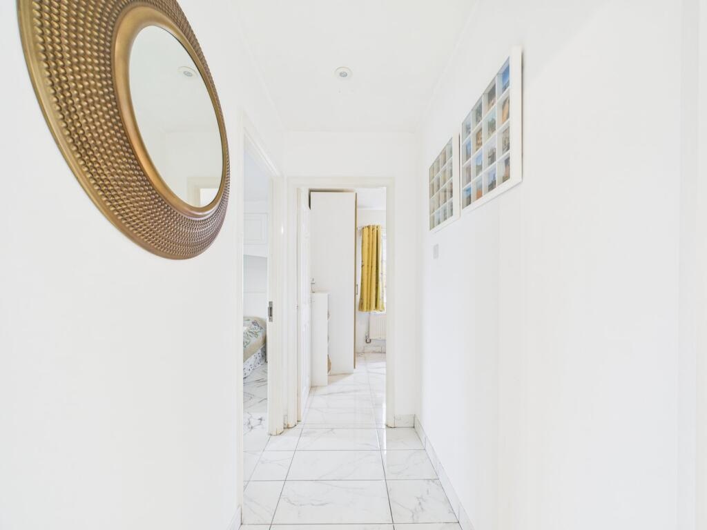 Additional image 8 of 2 Bed Maisonette, Mason Street, RG1, N1 7GU