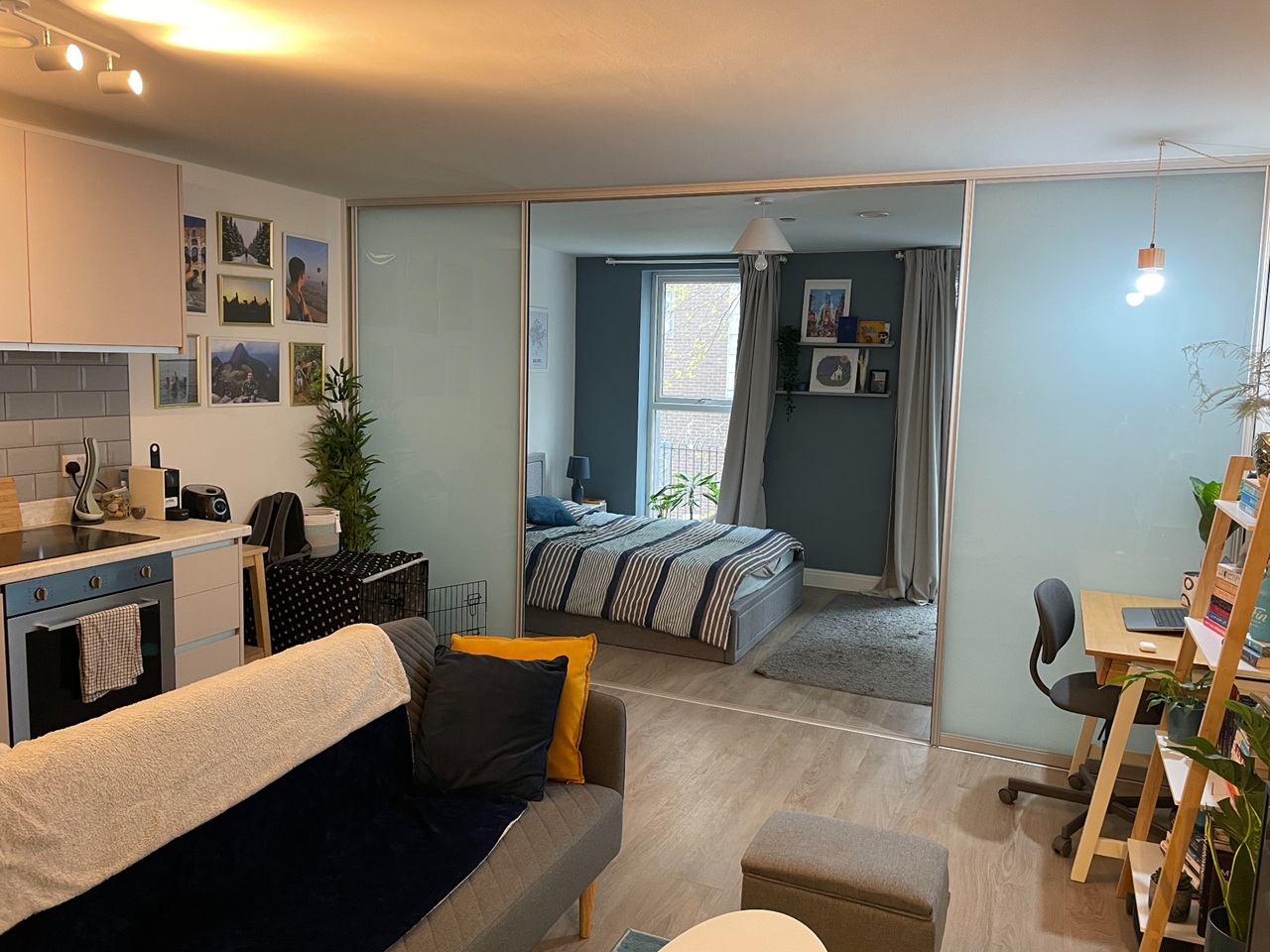 Bristol - Studio Flat, Decourcy House, BS2 - To Rent Now for £1,050.00 p/m