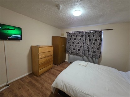 Room in a Shared House, Linford Drive, SS14
