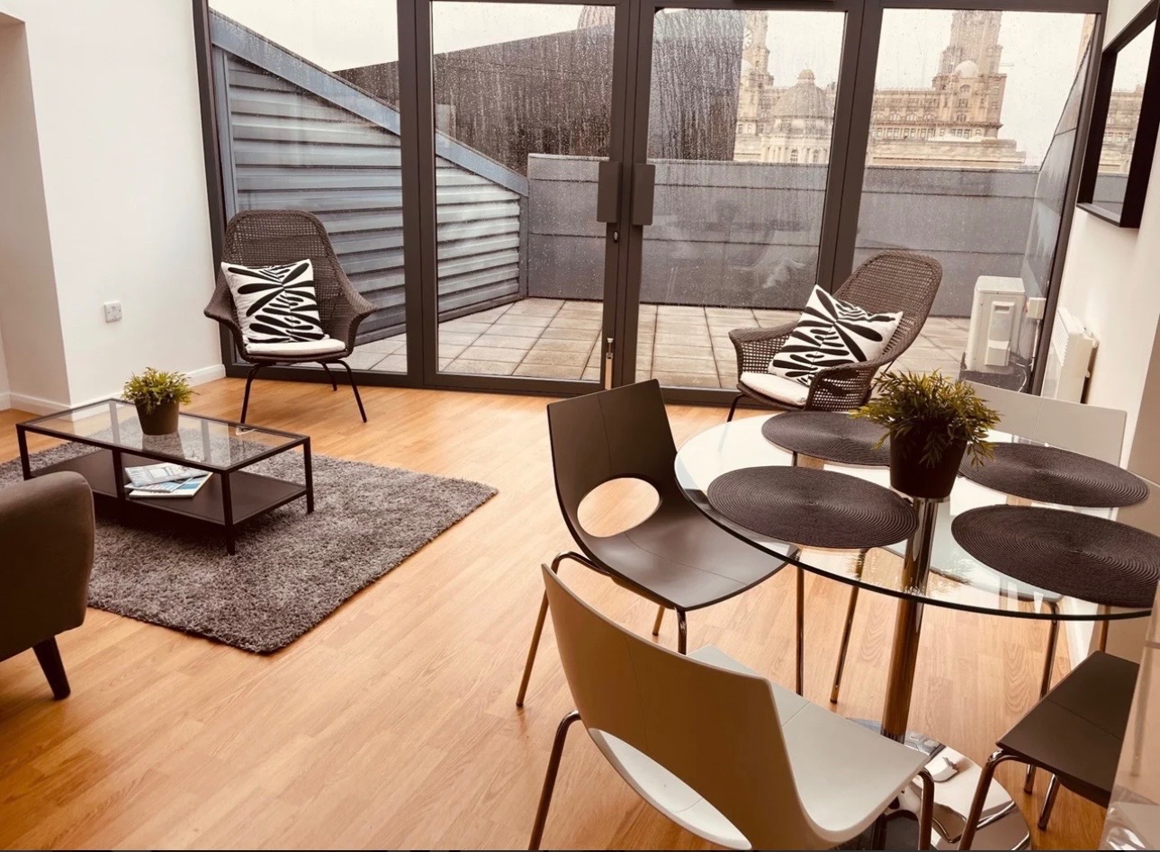 2 Bed Flat, Mann Island, L3, N1 7GU