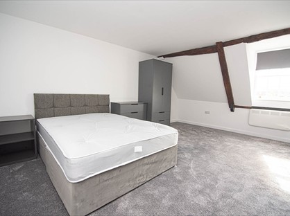 Studio Flat, Nether Hall, DN1