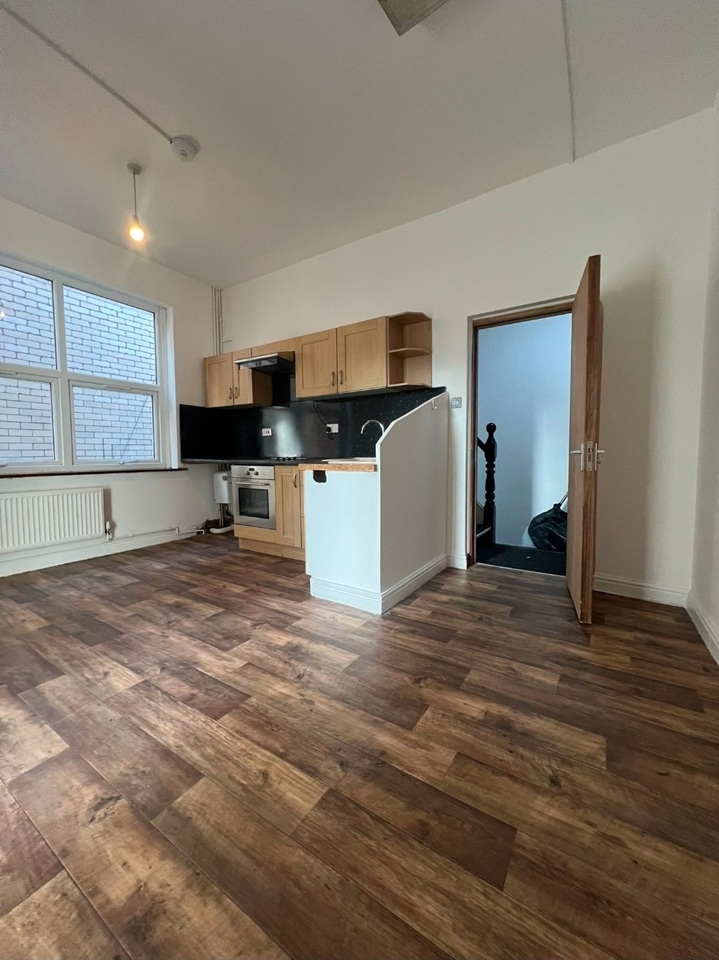 Additional image 2 of 1 Bed Flat, Humberstone Road, LE5, N1 7GU
