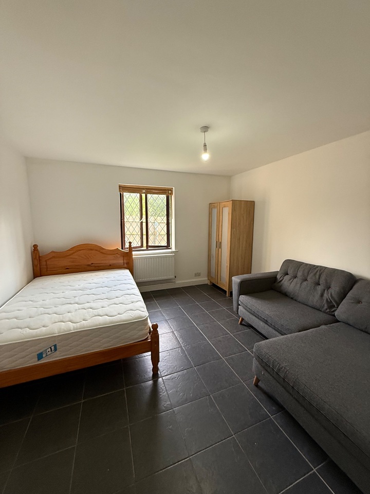 Additional image 2 of Room in a Shared House, Stanley Cottages, BS7, N1 7GU