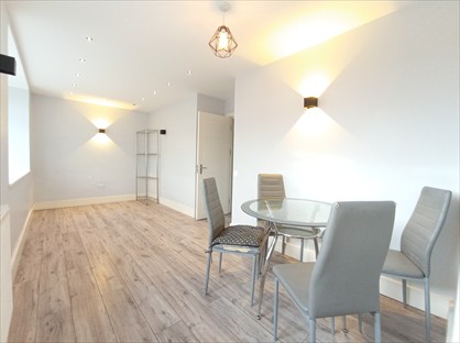 2 Bed Flat, Purbeck Road, RM11
