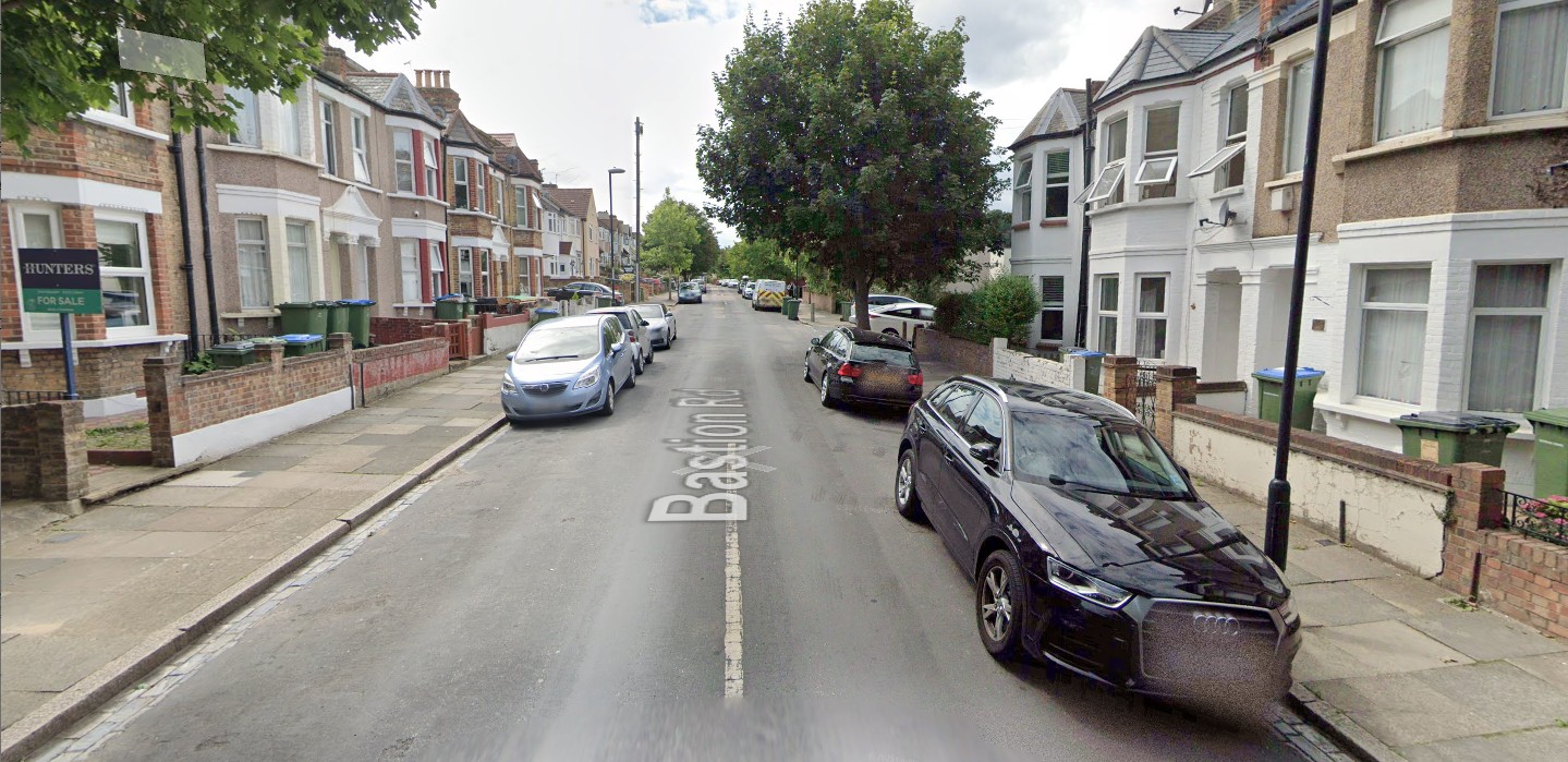 Plumstead Abbey Wood Greenwich - Studio Flat, Bastion Road, SE2 - To ...