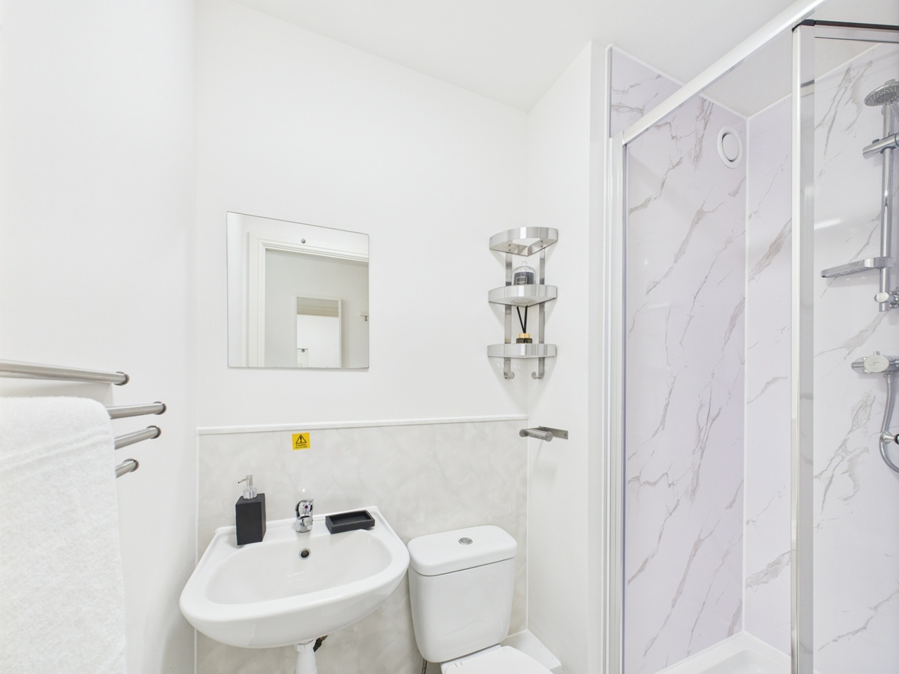 Additional image 9 of Room in a Shared Flat, Rodney St, L1, N1 7GU